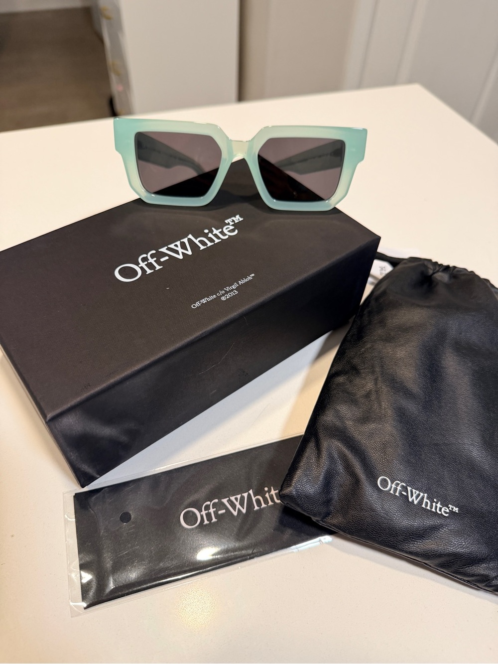 New Off White OERI146 Mint Green Oversized Square Sunglasses with Box